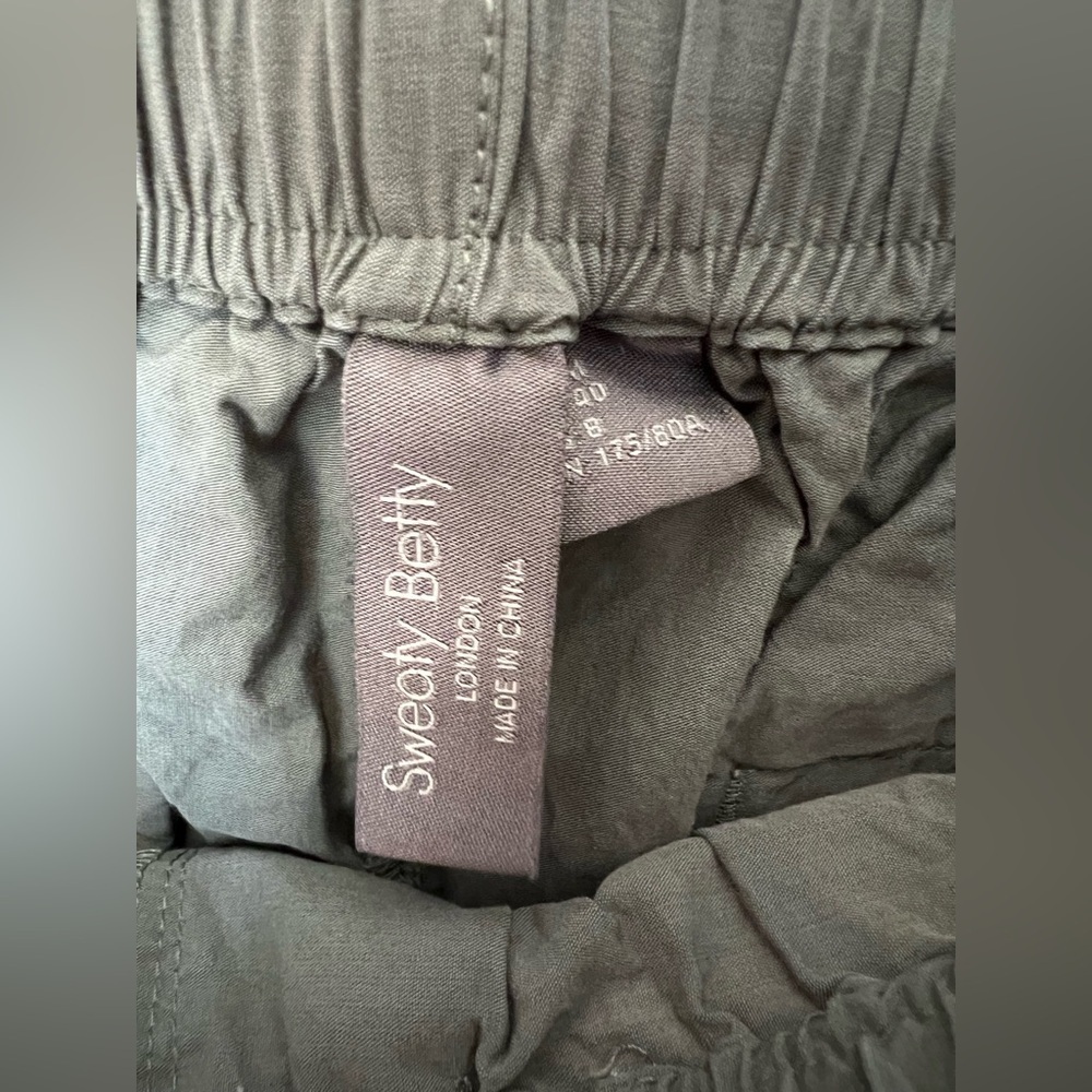 Sweaty Betty Quinn Cargo Ankle Pants Joggers M - Picture 6 of 10